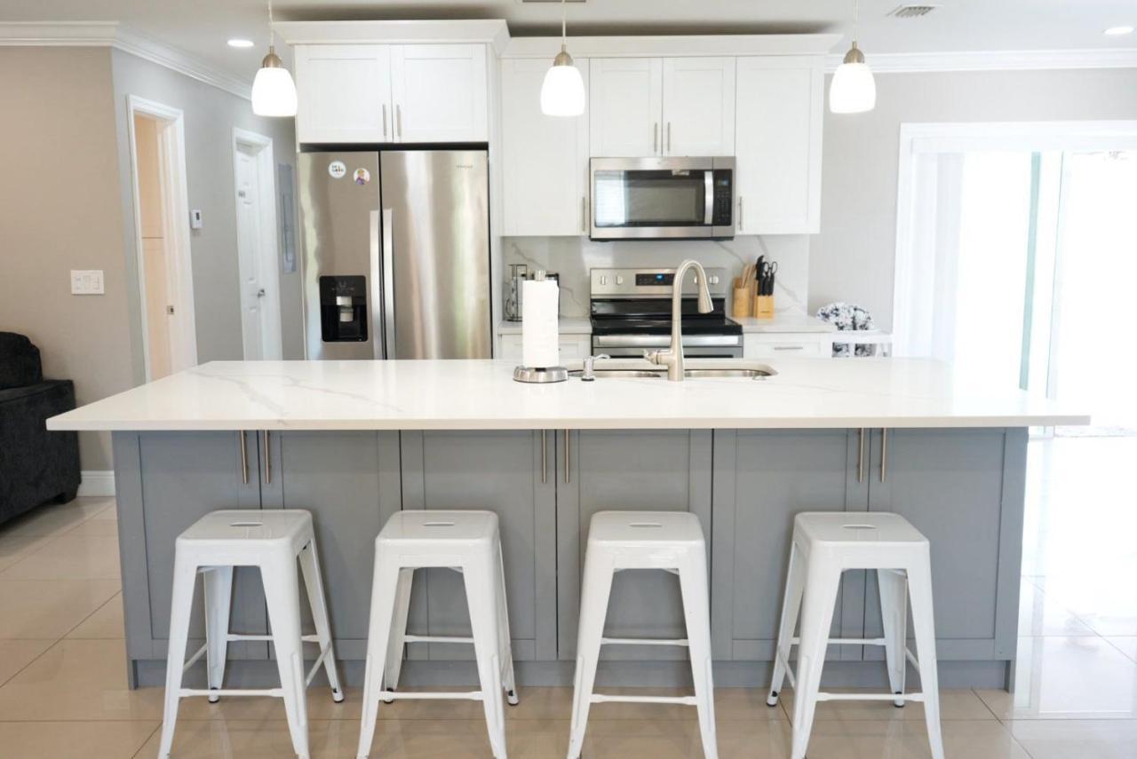 Hosting 1 Villa Tampa Ngoại thất bức ảnh